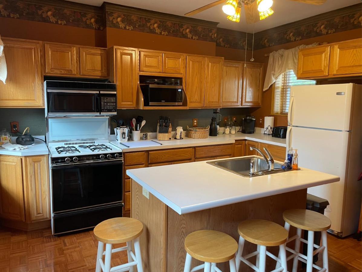 South Broadway Manor B&B - Near Fallingwater, Ohiopyle State Park, Hiking & Biking Trails Gap Scottdale Eksteriør bilde