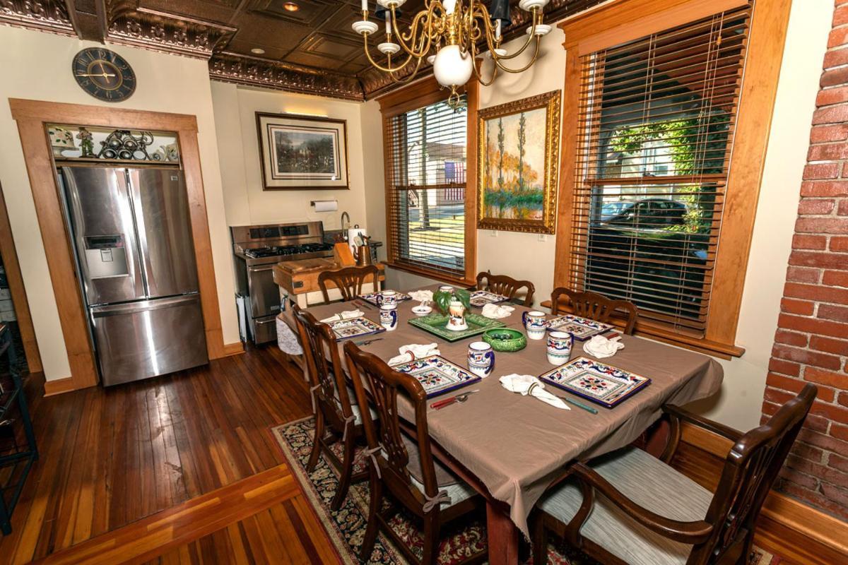 South Broadway Manor B&B - Near Fallingwater, Ohiopyle State Park, Hiking & Biking Trails Gap Scottdale Eksteriør bilde